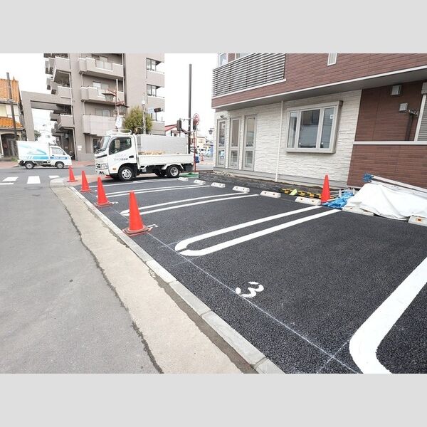 駐車場 (駐車場)