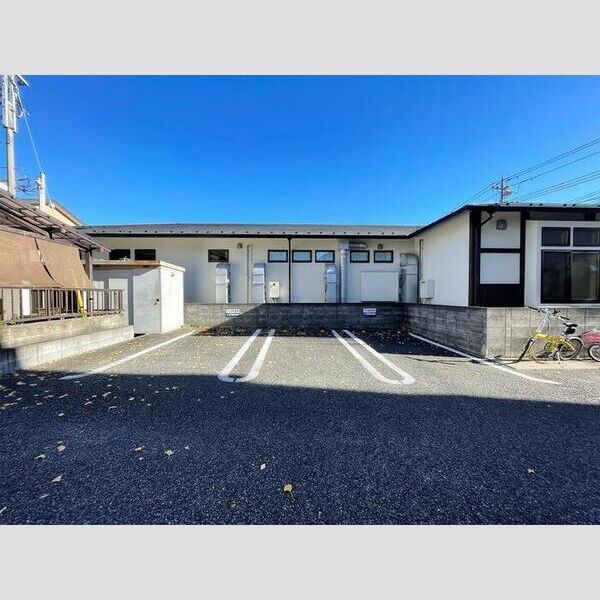 駐車場 (駐車場)