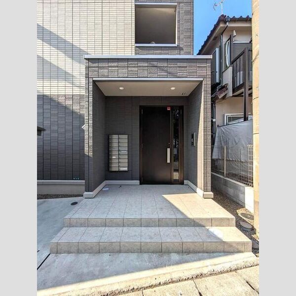 エントランス (エントランス)