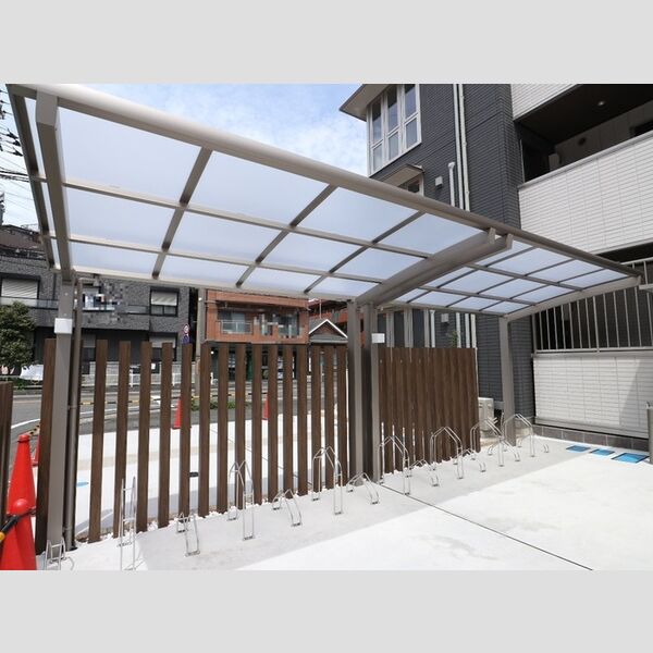 現地周辺 (駐輪場)