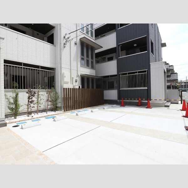 駐車場 (駐車場)