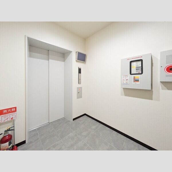 エントランス (エントランス)