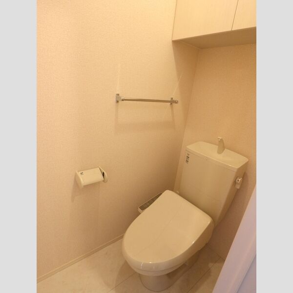 トイレ (トイレ)