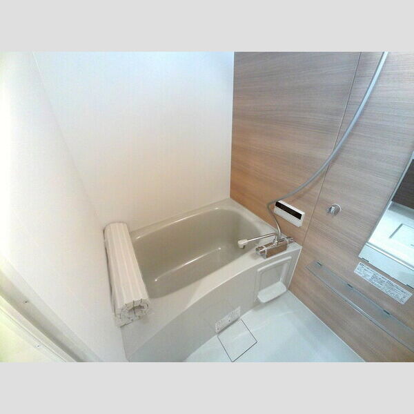 バス (追い焚きと浴室乾燥機付)