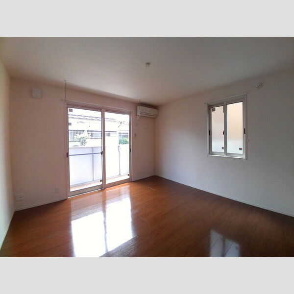 居室・リビング (13帖のリビング)