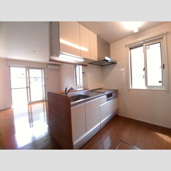 キッチン (IH対応のシステムキッチン)