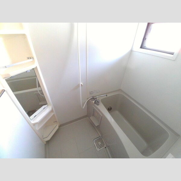 バス (追い焚き機能が付いた浴室)