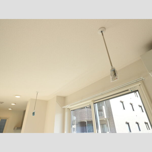 その他 (室内物干し)