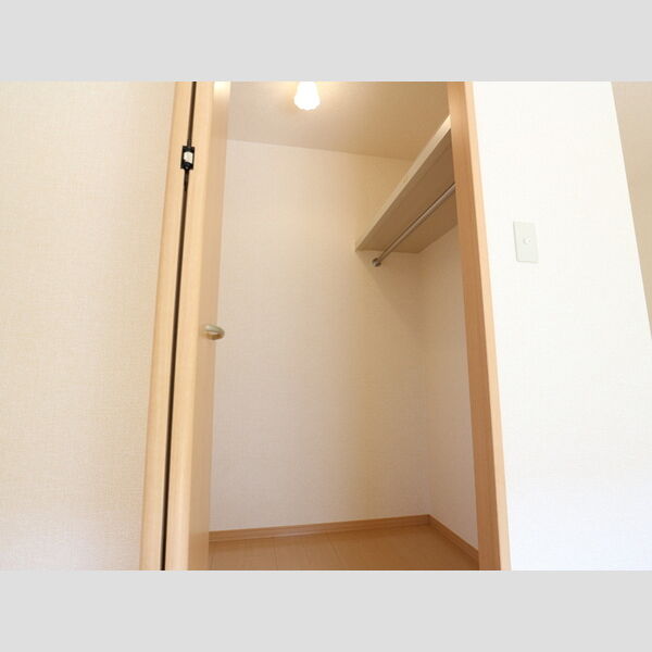 収納 (ウォークインクローゼット)