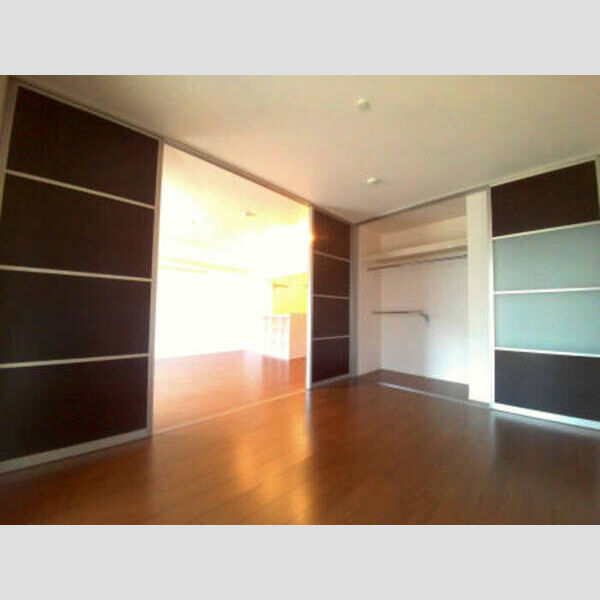 居室・リビング (101 LDKと繋がりのある洋室)