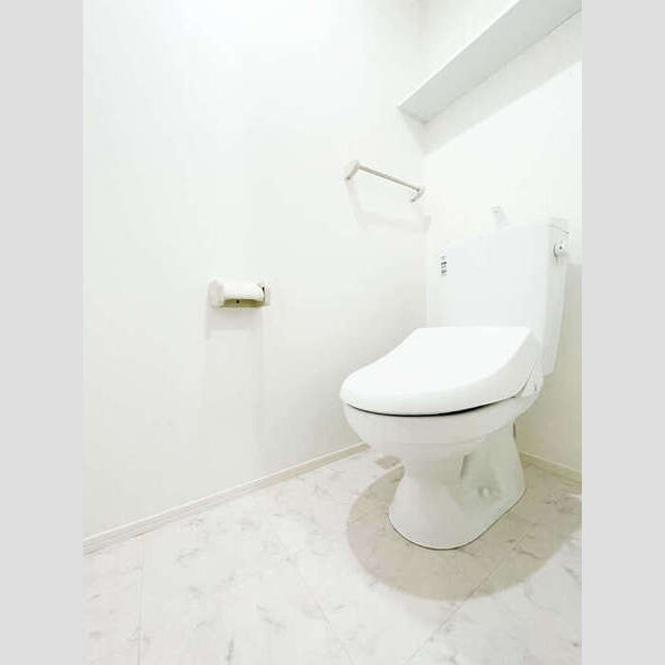 トイレ (トイレ)