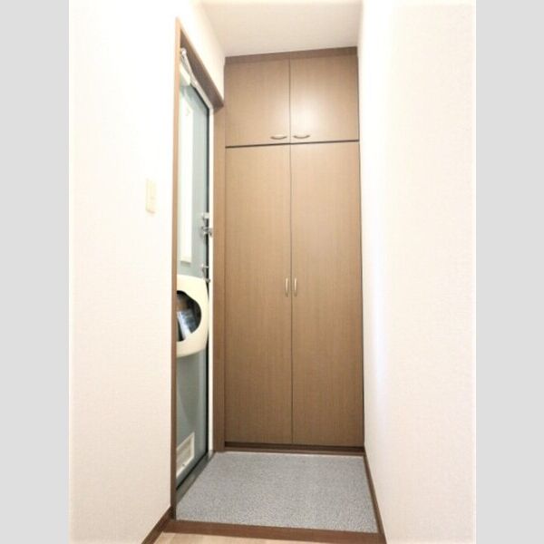 玄関 (玄関)