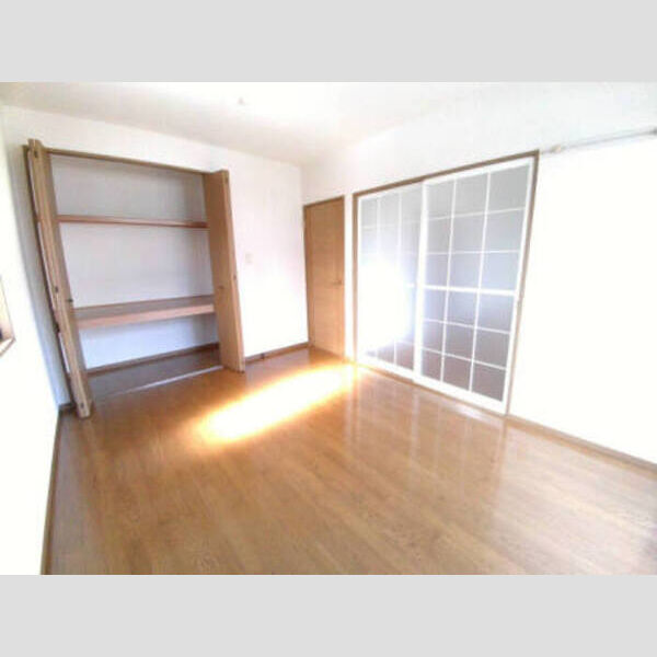 収納 (たっぷりな収納のある洋室)