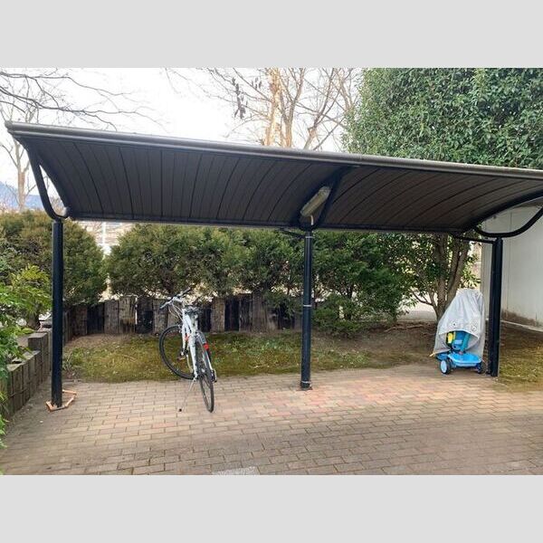 現地周辺 (駐輪場)