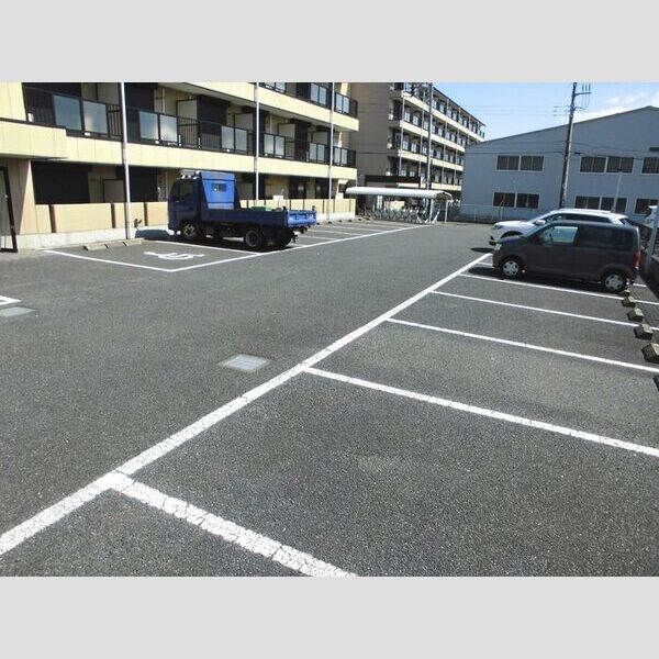 駐車場 (敷地内駐車場)