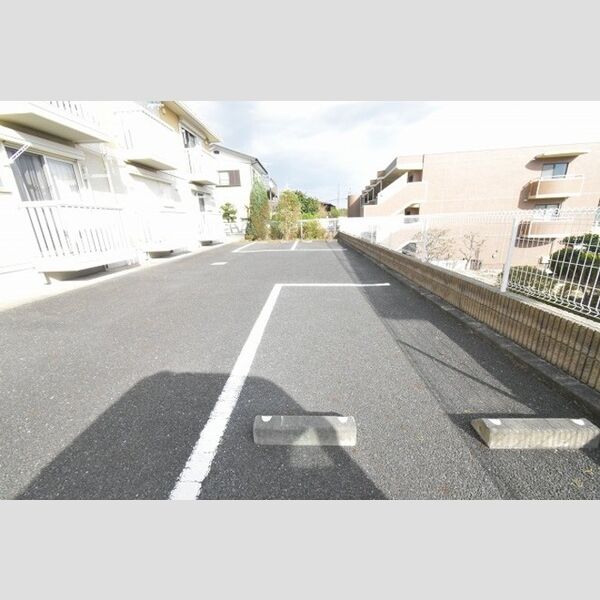 駐車場 (駐車場)