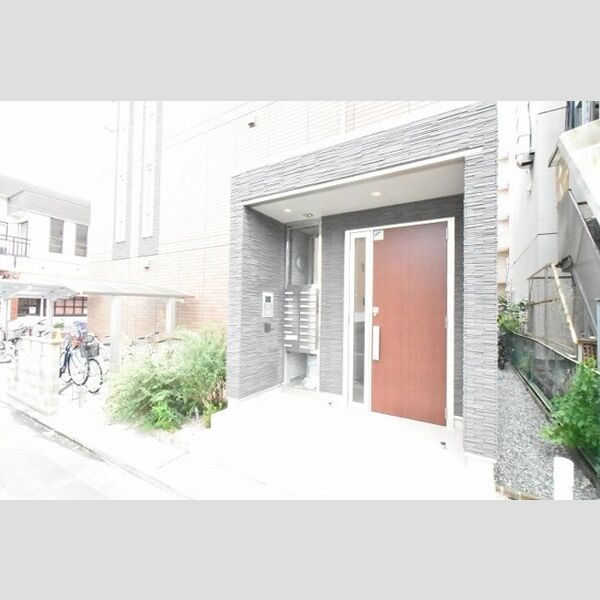 エントランス (エントランス)