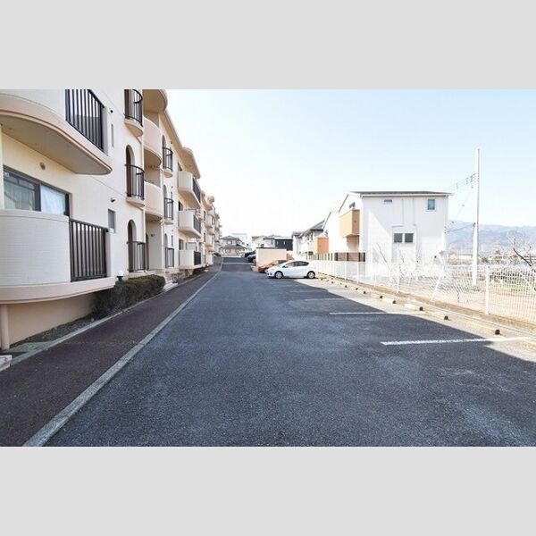 駐車場 (駐車場)