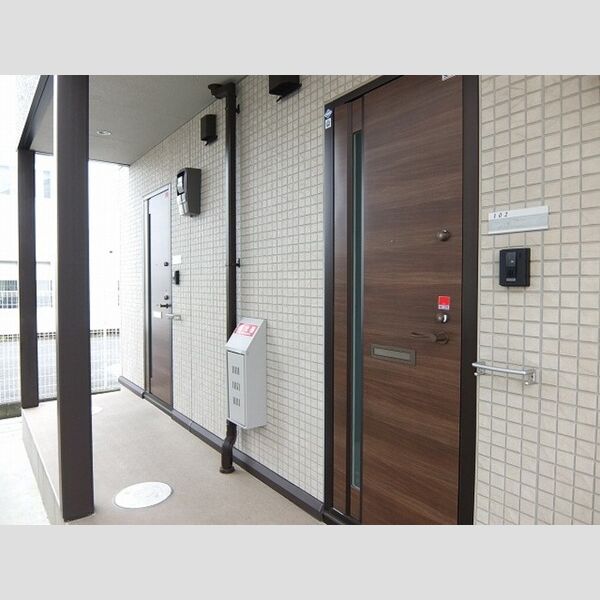 エントランス (エントランス)