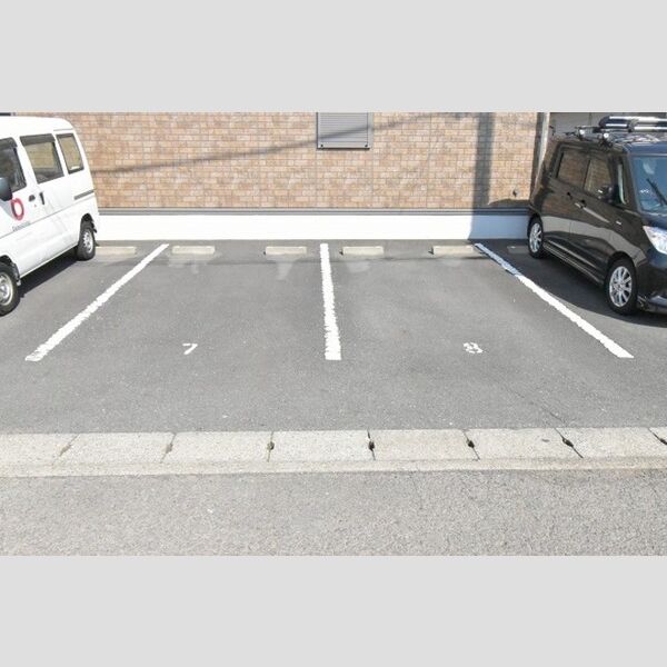 駐車場 (駐車場)