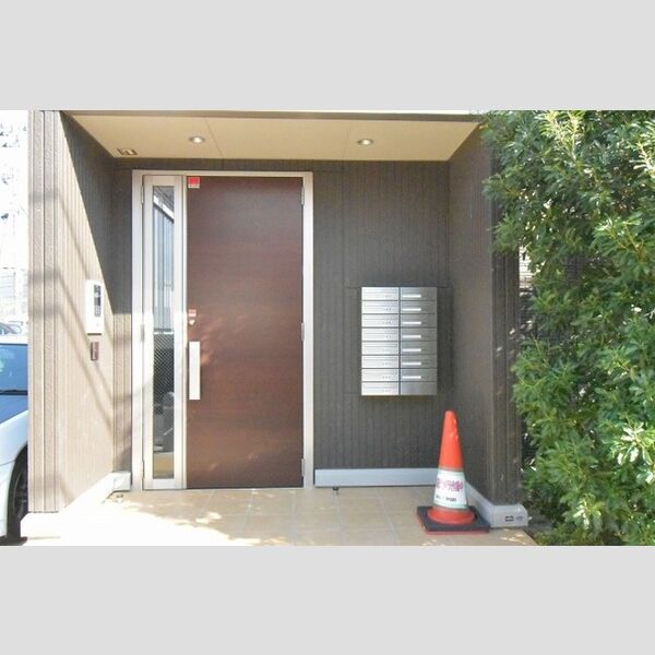 エントランス (エントランス)