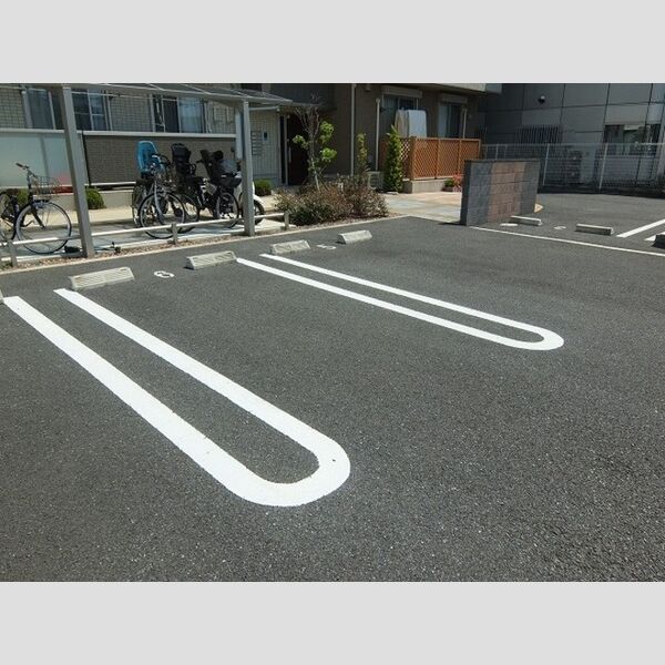 駐車場 (駐車場)