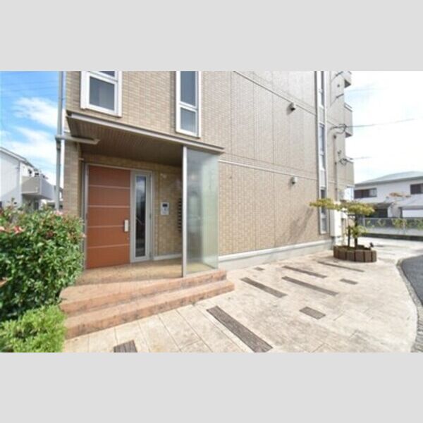 エントランス (エントランス)