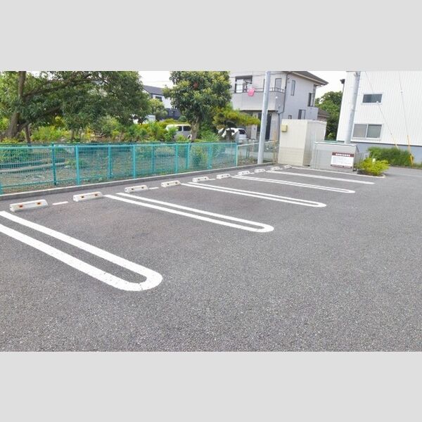 駐車場 (駐車場)