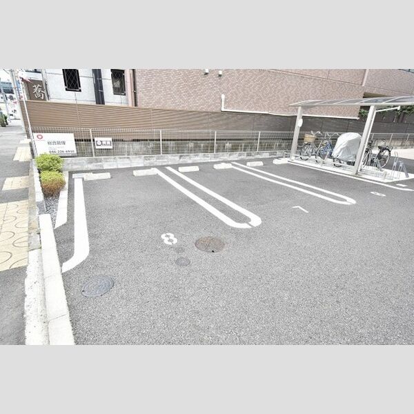 駐車場 (駐車場)