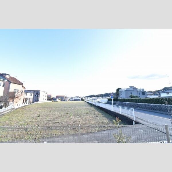 現地周辺 (バルコニーからの眺望)