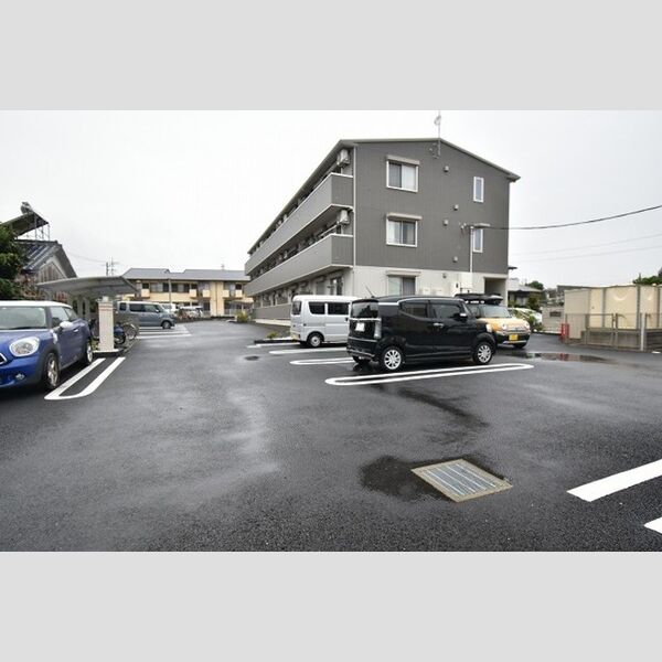 駐車場 (駐車場)
