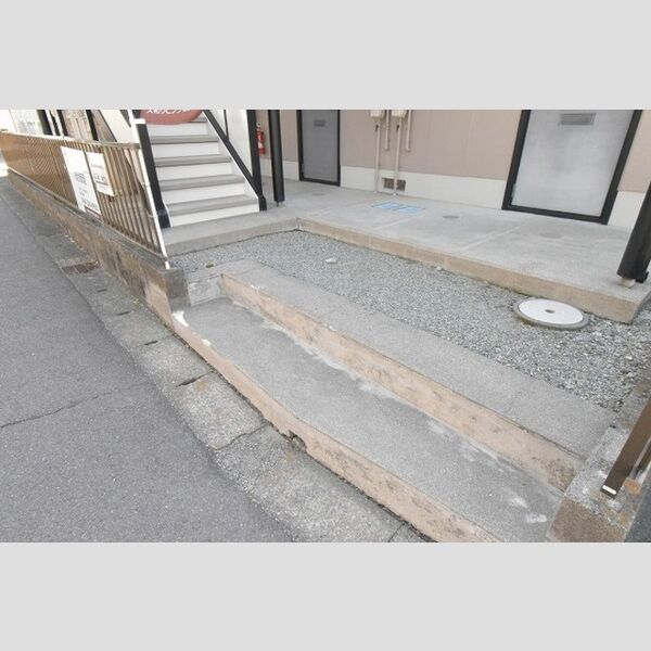 エントランス (エントランス)