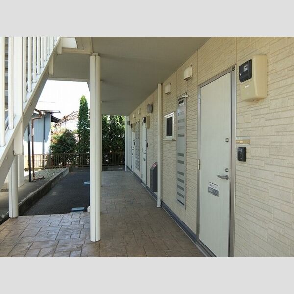 エントランス (エントランス)