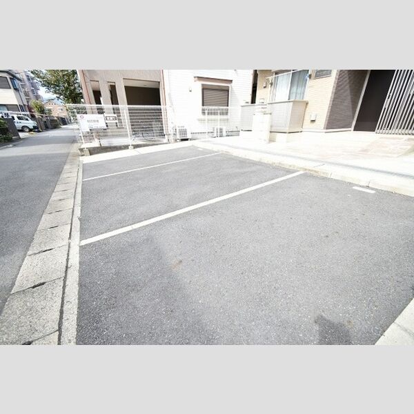駐車場 (駐車場)