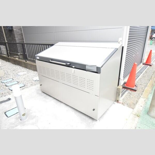 現地周辺 (♪ゴミストッカー♪)