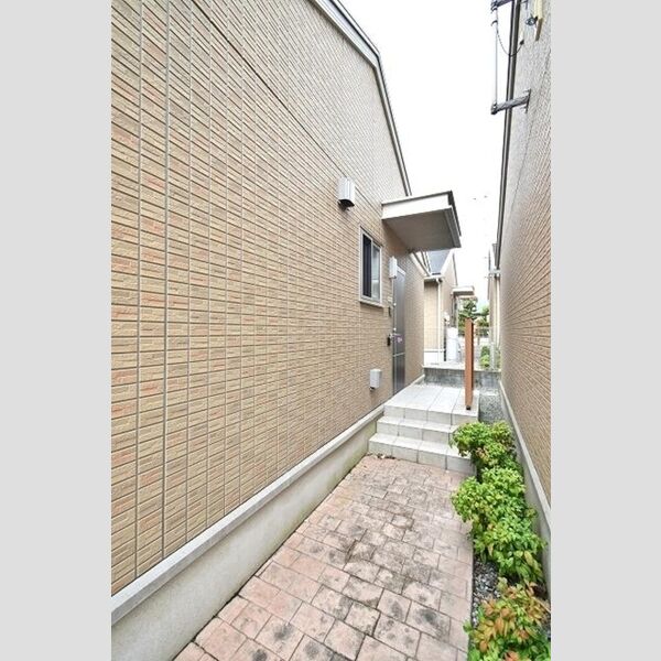 エントランス (エントランス)