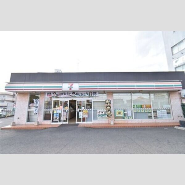 現地周辺 (セブンイレブン厚木愛甲石田駅前店(228m徒歩約3分))