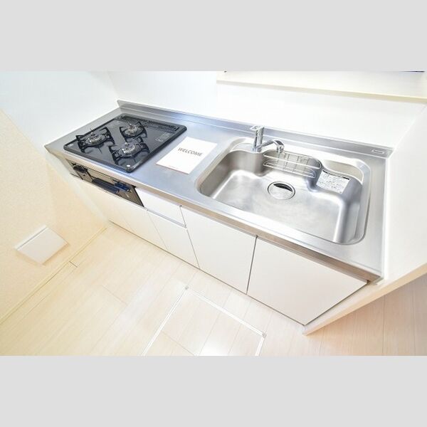 キッチン (同物件、同仕様部屋写真)