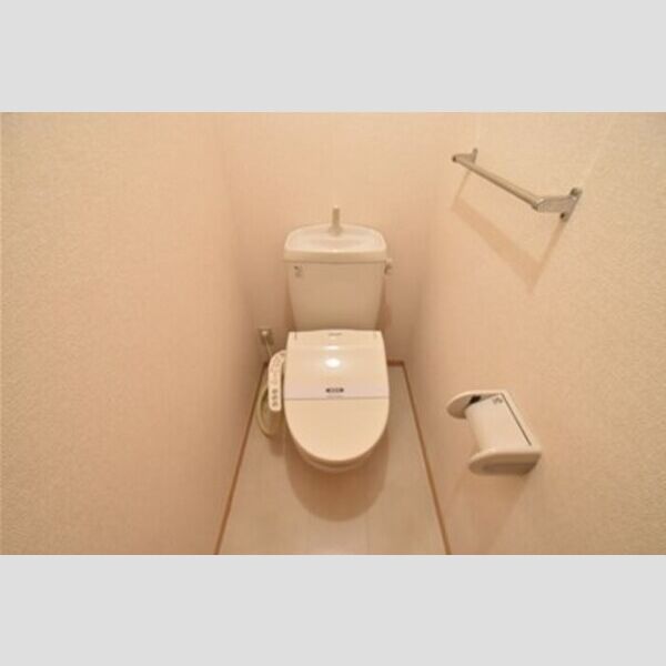トイレ (トイレ)