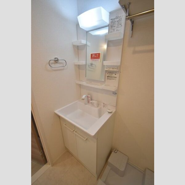 洗面所 (♪洗髪洗面化粧台♪)