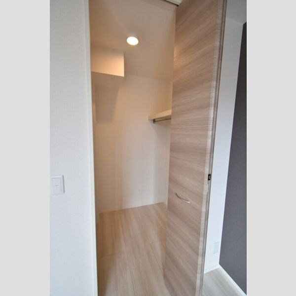 収納 (♪ウォークインクローゼット♪)