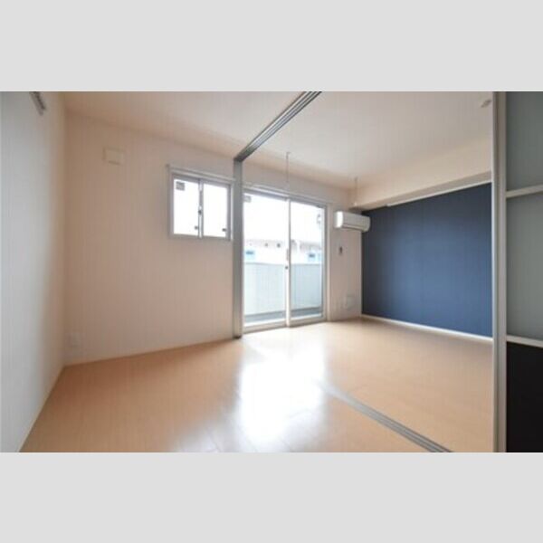 その他 (居室とリビングダイニング)