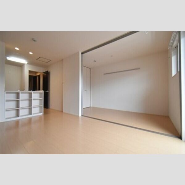 居室・リビング (リビングダイニングと居室)