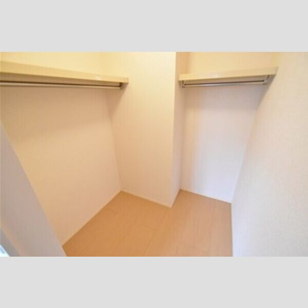 収納 (ウォークインクローゼット)