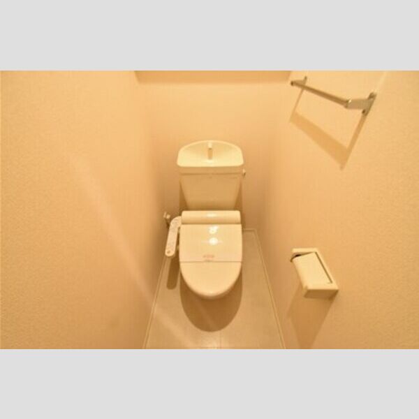トイレ (トイレ)