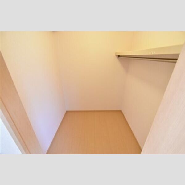 収納 (ウォークインクローゼット)