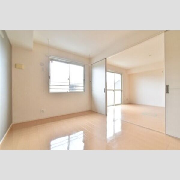 その他 (居室とリビングダイニング)