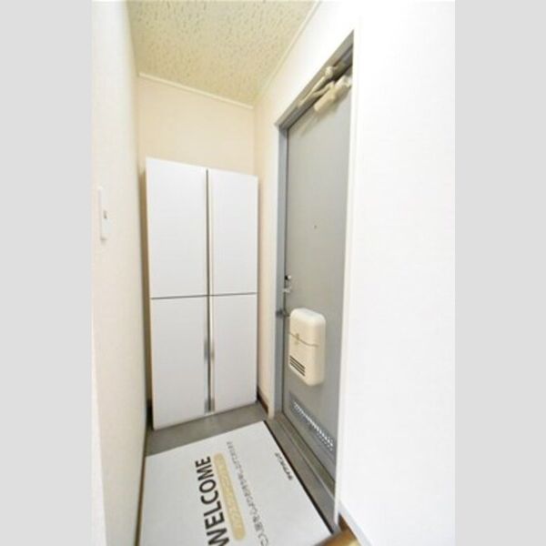 玄関 (シューズボックス付の玄関)