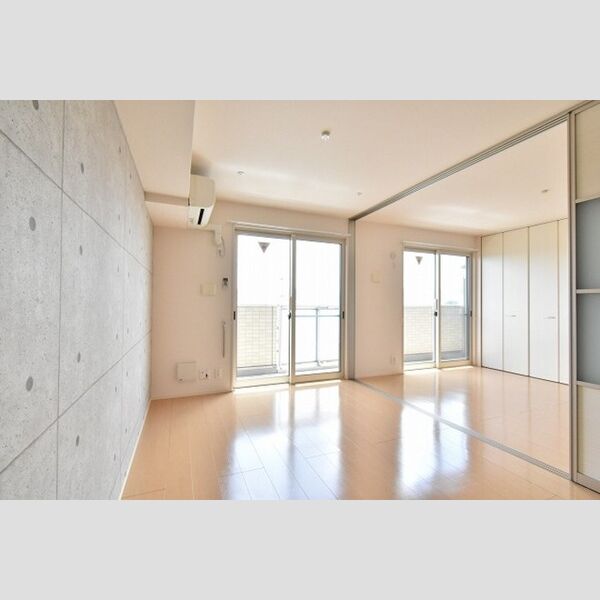 居室・リビング (南向き窓のリビング)