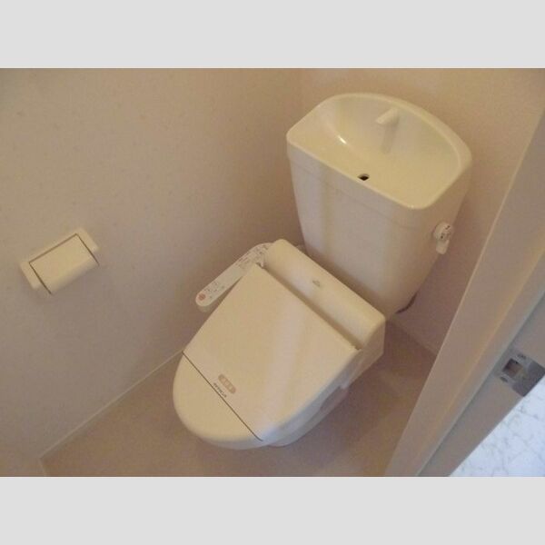 トイレ (■温水洗浄暖房便座機能付のトイレです■)
